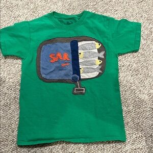 Mini Boden appliqué Green Tee with Fish Can Design size 8 kids